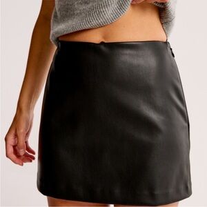 Abercrombie & Fitch Scarlett Vegan Leather Mini Skort M Edgy Whimsigoth Grunge🆕